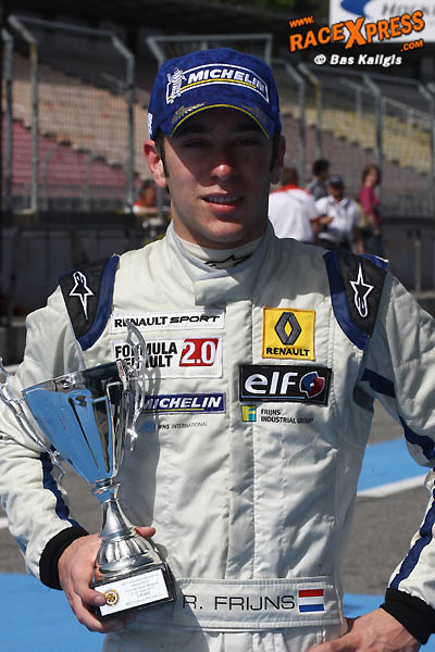 Robin Frijns sterk debuut in Formule Renault 2L